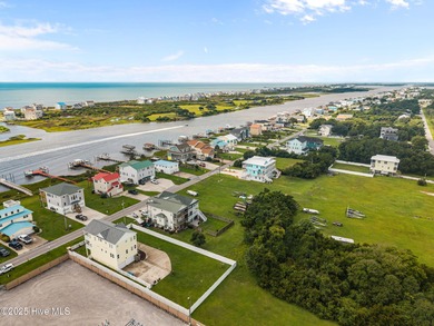 A beautiful private home near the water in Sneads Ferry with