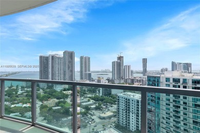 Light and bright modern 1/1.5 in wonderful Midtown 4. Enjoy the