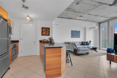 Light and bright modern 1/1.5 in wonderful Midtown 4. Enjoy the