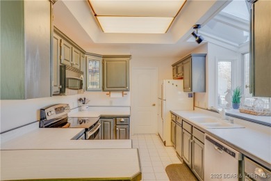 Beautiful, turnkey-furnished 3-bed, 2-bath corner condo in Four