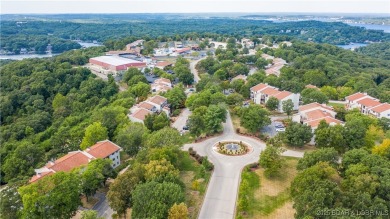 Beautiful, turnkey-furnished 3-bed, 2-bath corner condo in Four