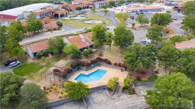 Beautiful, turnkey-furnished 3-bed, 2-bath corner condo in Four