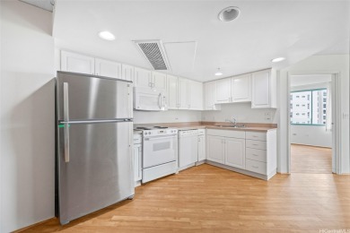 ONE KALAKAUA SENIOR LIVING - Fee Simple- On High floor, large 2