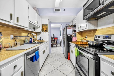 Calm and comfortable lifestyle in this updated 1 bedroom, 1 bath