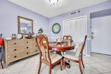 Calm and comfortable lifestyle in this updated 1 bedroom, 1 bath