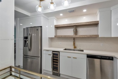 Beautifully renovated, fully furnished, ocean front short term