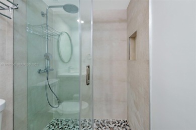 Beautifully renovated, fully furnished, ocean front short term