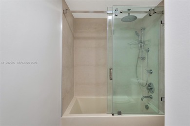 Beautifully renovated, fully furnished, ocean front short term