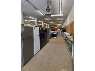 Exceptional Investment / Owner-User Opportunity in the Heart of