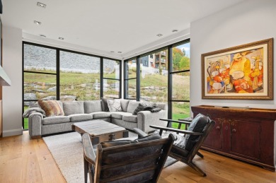 *** Horizon 105 *** The only corner unit in this real estate