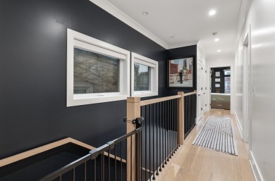 Exceptional Lincoln Park Residence - Lives Like a Single-Family