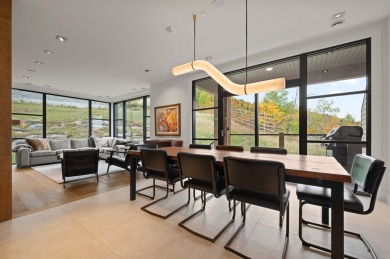 *** Horizon 105 *** The only corner unit in this real estate