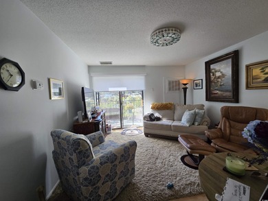 Enjoy the Good Life in your Covenant Towers Home!  From this