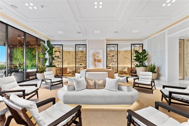 An exceptional flow-through residence at Palazzo Della Luna