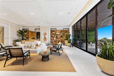 An exceptional flow-through residence at Palazzo Della Luna