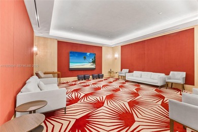 An exceptional flow-through residence at Palazzo Della Luna