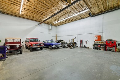 Executive office warehouse development. This is an end-unit