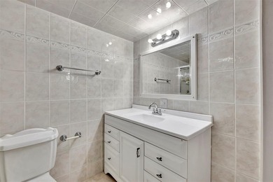 Immaculate & Spacious Apartment in a Resort-Style Community
