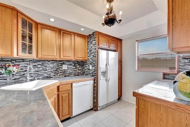 Immaculate & Spacious Apartment in a Resort-Style Community
