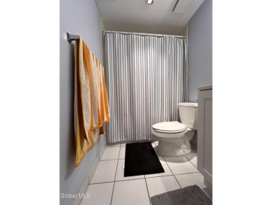 Discover the perfect blend of convenience and comfort with this