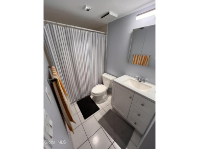 Discover the perfect blend of convenience and comfort with this