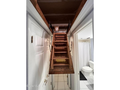 Discover the perfect blend of convenience and comfort with this