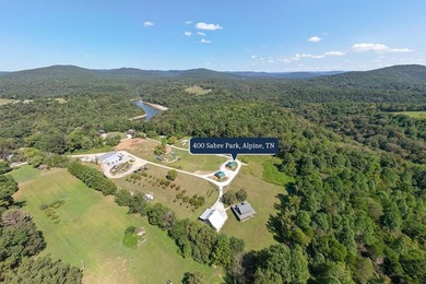 Location, location, location! Come to Dale Hollow Lake for