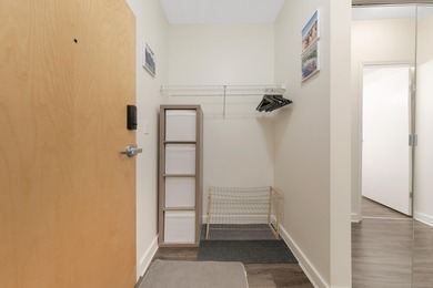 This bright condo offers exceptional value, perfect for savvy