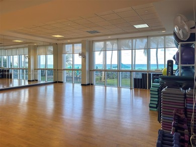 Amazing unit with open balcony and magnificent panoramic views