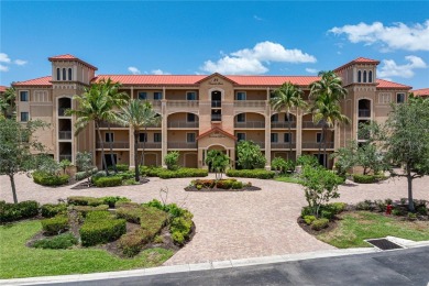 TOP-FLOOR WATERFRONT LUXURY W/PRIVATE ELEVATOR & BREATHTAKING