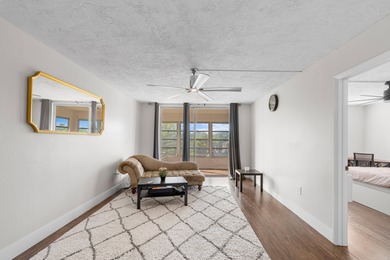 ABSOLUTELY GORGEOUS FULLY RENOVATED CONDO | PRESTIGIOUS OMEGA