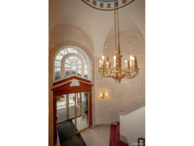 Fix & Flip Opportunity on the Detroit Riverfront!
Welcome to the