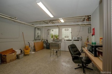 Fix & Flip Opportunity on the Detroit Riverfront!
Welcome to the