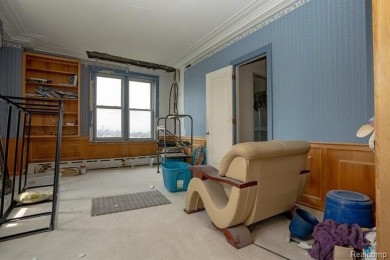 Fix & Flip Opportunity on the Detroit Riverfront!
Welcome to the