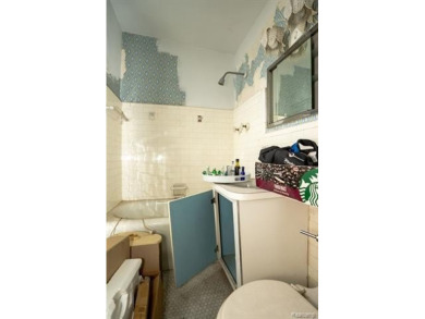 Fix & Flip Opportunity on the Detroit Riverfront!
Welcome to the