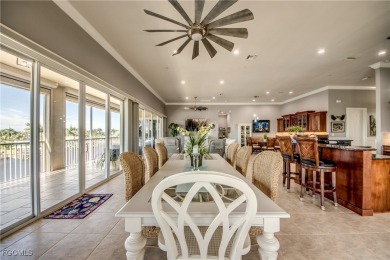 ELEGANT PENTHOUSE - The 3,497 sq ft south facing Beach Bay