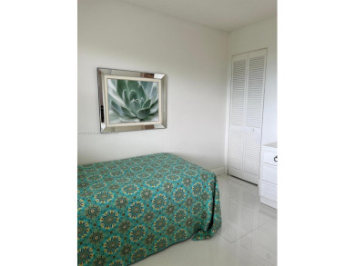 Beautiful turn key 2 bedroom 2 bathroom oceanfront condo, offers
