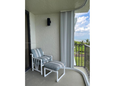 Beautiful turn key 2 bedroom 2 bathroom oceanfront condo, offers