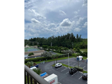 Beautiful turn key 2 bedroom 2 bathroom oceanfront condo, offers