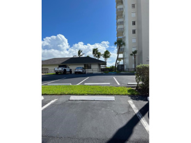 Beautiful turn key 2 bedroom 2 bathroom oceanfront condo, offers