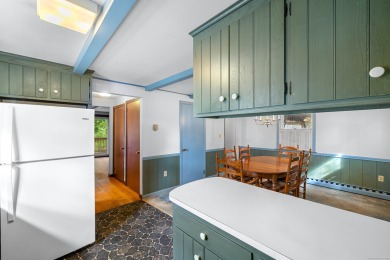 Charming 3-Bedroom Colonial Near Niantic River Welcome to this