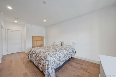 Sought-After Dorchester Suite with a Grand, Premium Location!