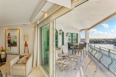 Unobstructed views of the Intracoastal & Middle River highlight