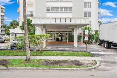 Sunlit and spacious 2BD/2BA corner unit on the 3rd floor in