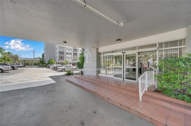 Sunlit and spacious 2BD/2BA corner unit on the 3rd floor in