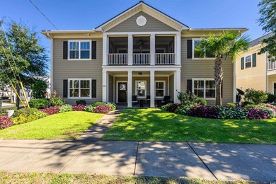 Looking for a 4-bed home in North Myrtle Beach just two blocks