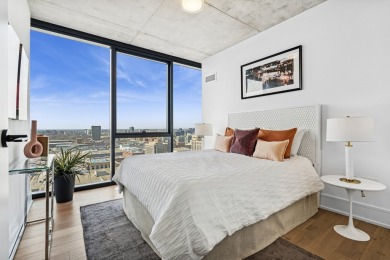 Stunning City and River Views - Experience sophisticated urban