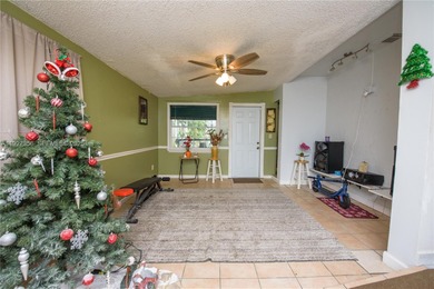 Discover the charm of Lime Grove Estates in this cozy 3-bed