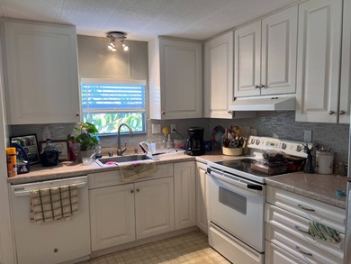 Charming 2 Bed, 2 Bath Home in The Winds of St. Armands South! A