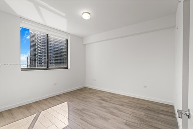 LIVE ON TOP OF ALL THE SHOPS, RESTAURANTS AND BARS OF MARY